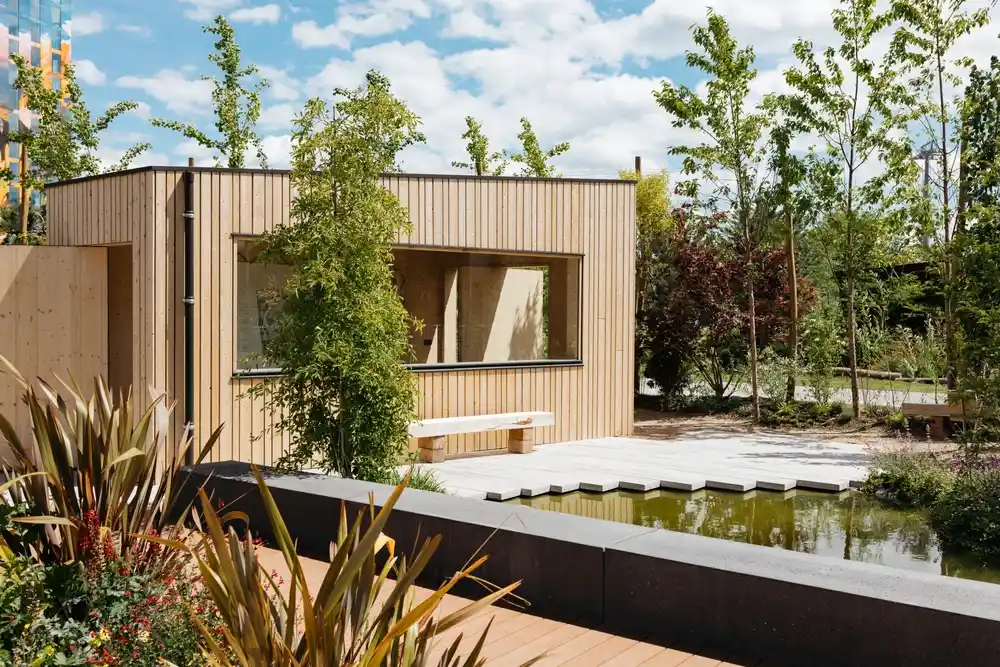 Garden room installation in Hampshire